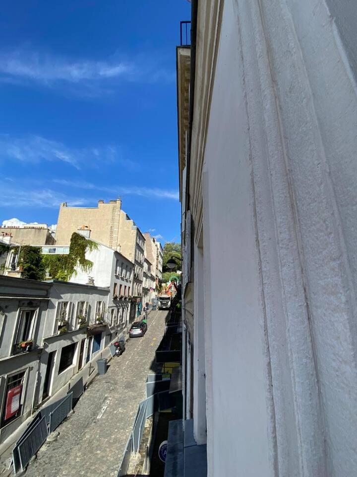 Grand D'angle - Montmartre Moulin Galette Paris
